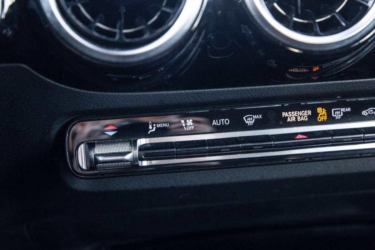 Mercedes-Benz B-Klasse Mercedes-Benz B-klasse 250 e Premium Plus DEALER ONDERHOUDEN / STOELVERWARMING / CARPLAY / CAMERA