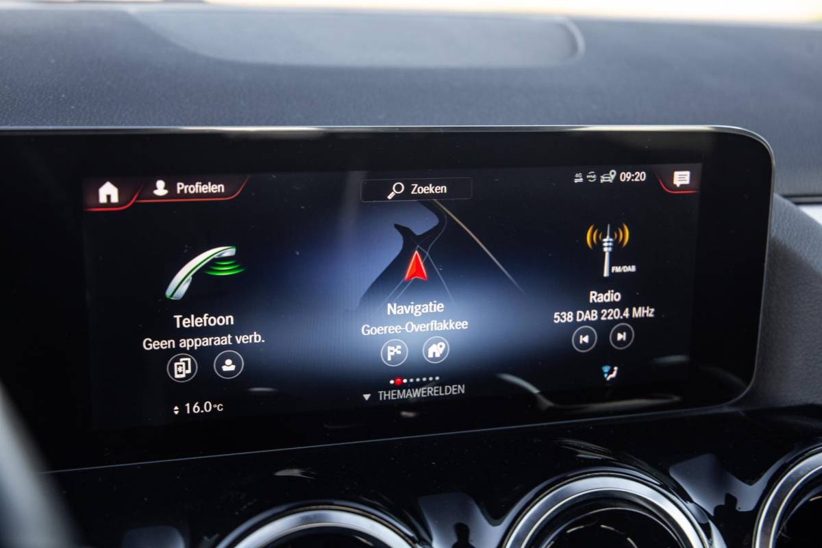 Mercedes-Benz B-Klasse Mercedes-Benz B-klasse 250 e Premium Plus DEALER ONDERHOUDEN / STOELVERWARMING / CARPLAY / CAMERA