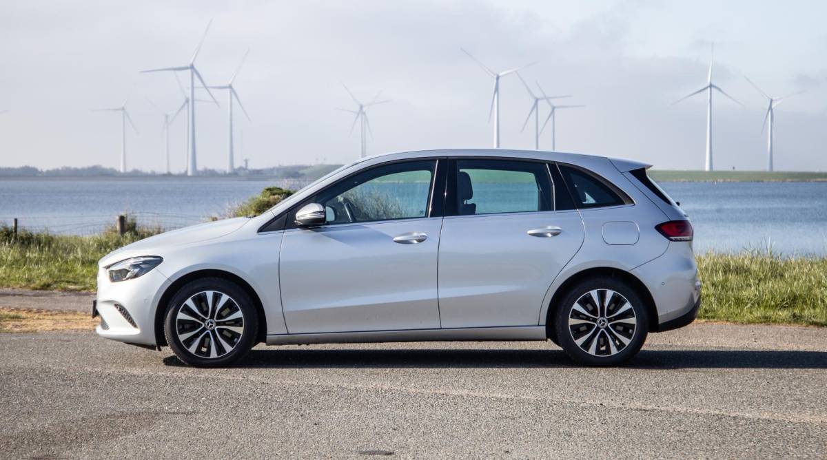 Mercedes-Benz B-Klasse Mercedes-Benz B-klasse 250 e Premium Plus DEALER ONDERHOUDEN / STOELVERWARMING / CARPLAY / CAMERA