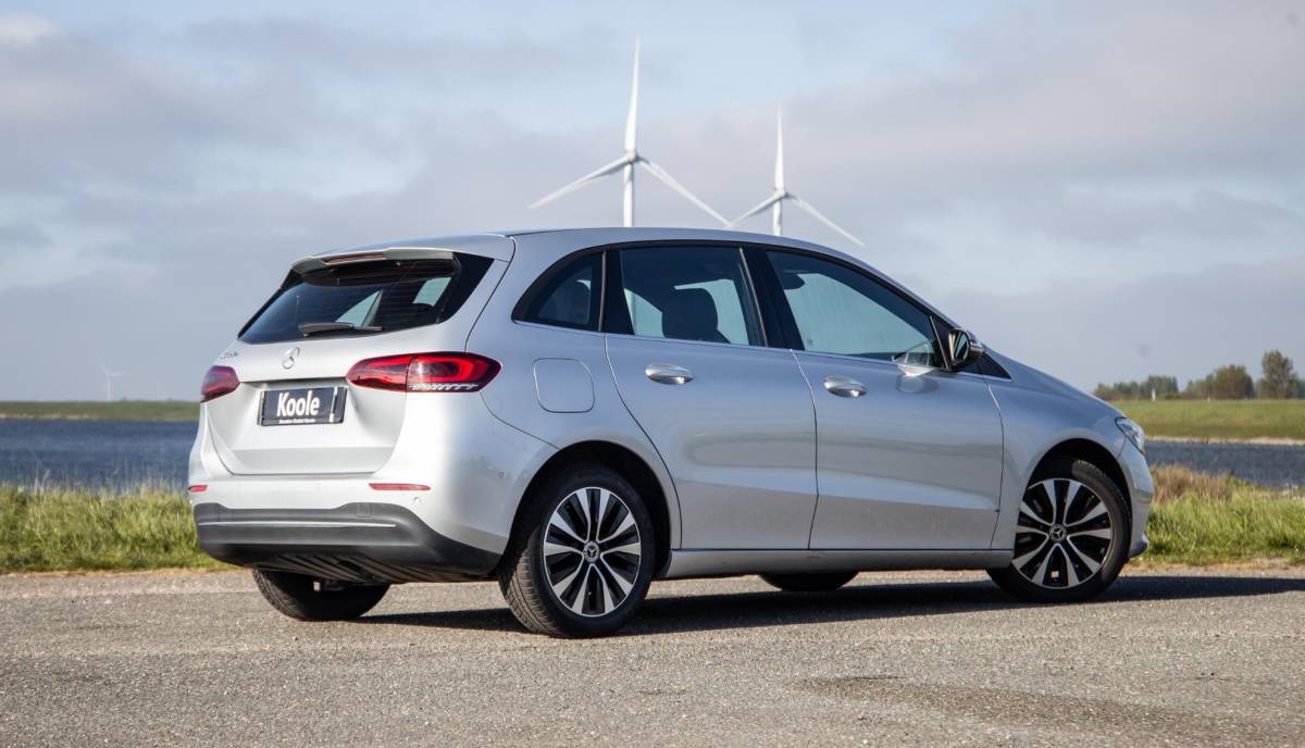 Mercedes-Benz B-Klasse Mercedes-Benz B-klasse 250 e Premium Plus DEALER ONDERHOUDEN / STOELVERWARMING / CARPLAY / CAMERA