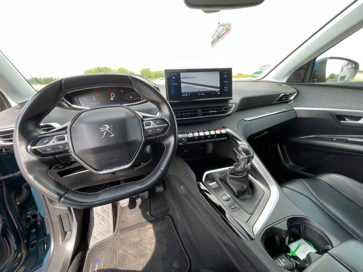 Peugeot 3008 Peugeot 3008 1.2 PureTech Blue Lease Allure, Trekhaak, Cam, Carplay, Cruise, Keyless, Navi, Pdc, Geen import, Nap, Volledig oh!