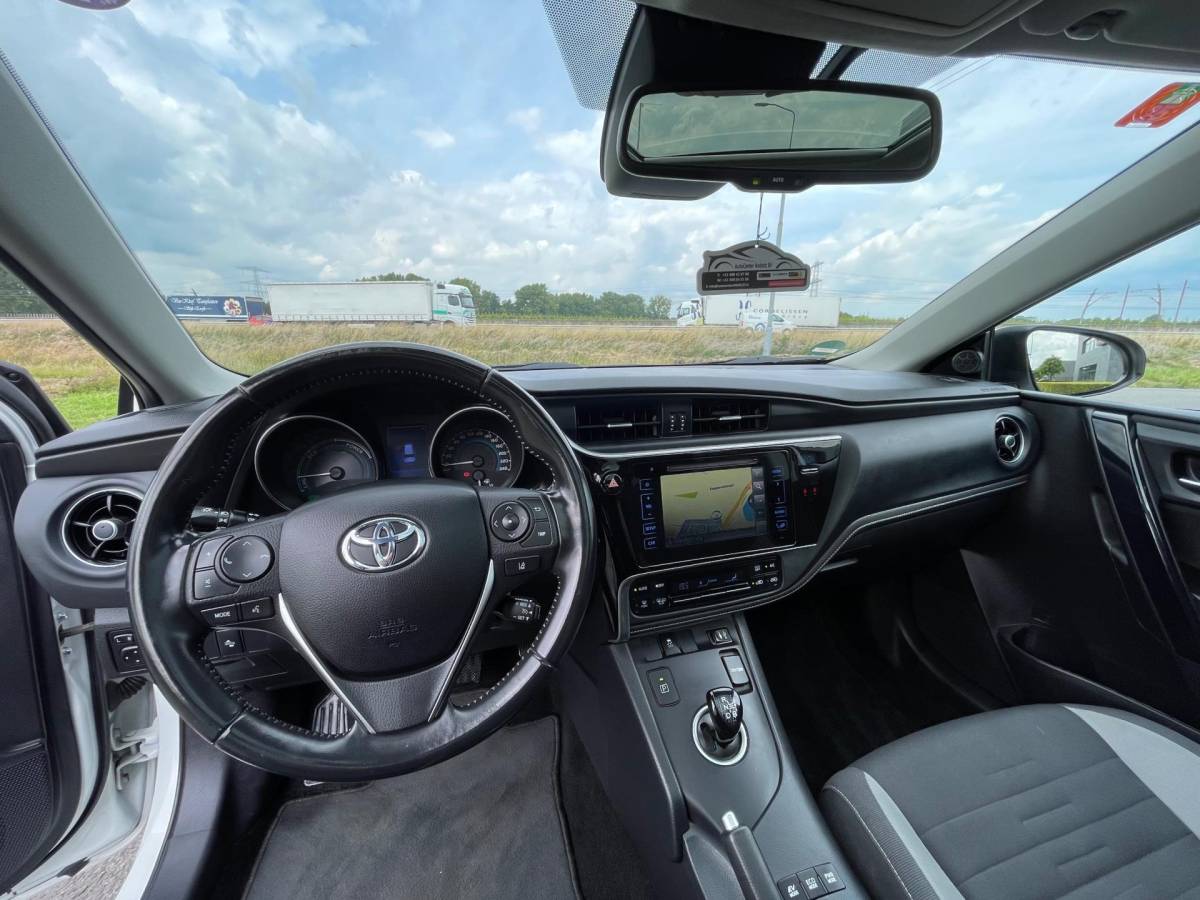 Toyota Auris Toyota Auris Touring Sports 1.8 Hybrid Freestyle, Aut, Pano, Cruise, Cam, Keyless, Navi, Geen import, Nap, Dealer oh!