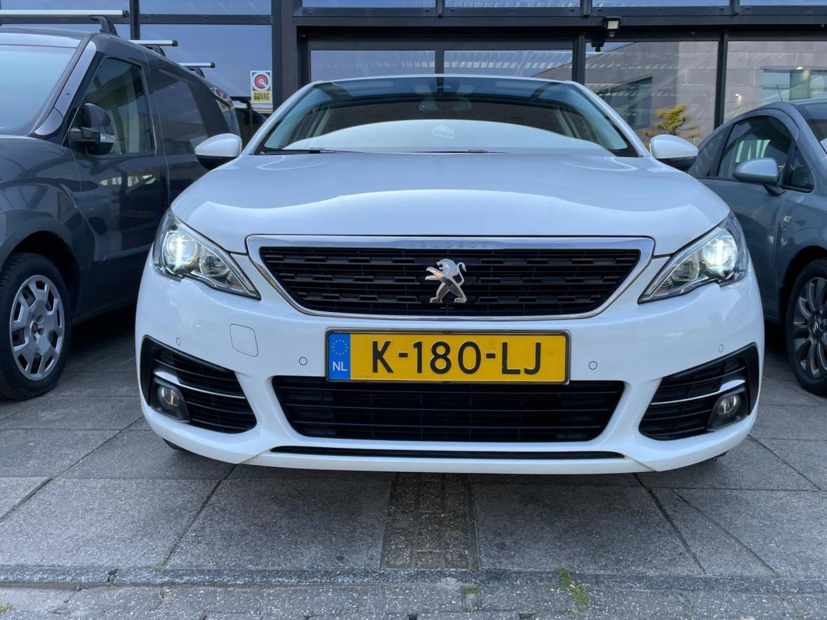 Peugeot 308 Peugeot 308 SW 1.2 PureTech Blue Lease Active, Trekhaak, Cruise, Pdc, Digi dash, 1e eig, Geen import, Nap!