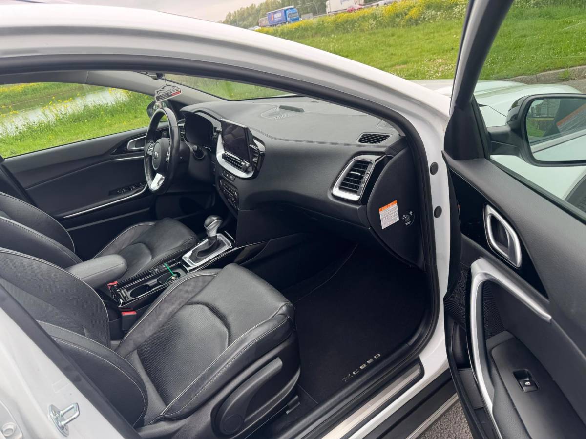 Kia XCeed Kia XCeed 1.6 GDi PHEV ExecutiveLine, Aut, Pano, Leder, 1e eig, Geen import, Nap, Dealer oh!