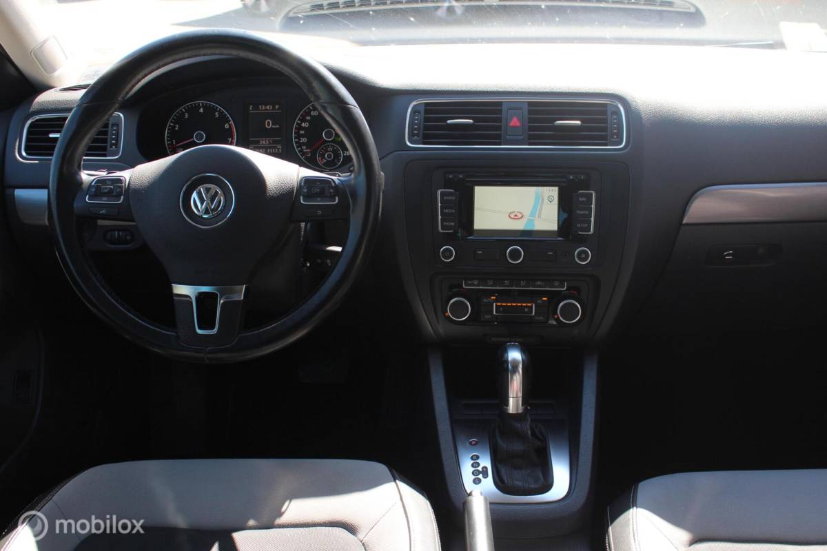 Volkswagen Jetta Volkswagen Jetta 1.4 TSI Aut Highline Leder/18Inch/Navi/ECC