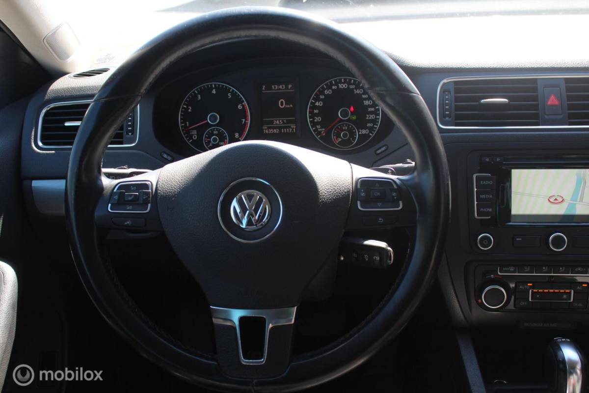 Volkswagen Jetta Volkswagen Jetta 1.4 TSI Aut Highline Leder/18Inch/Navi/ECC