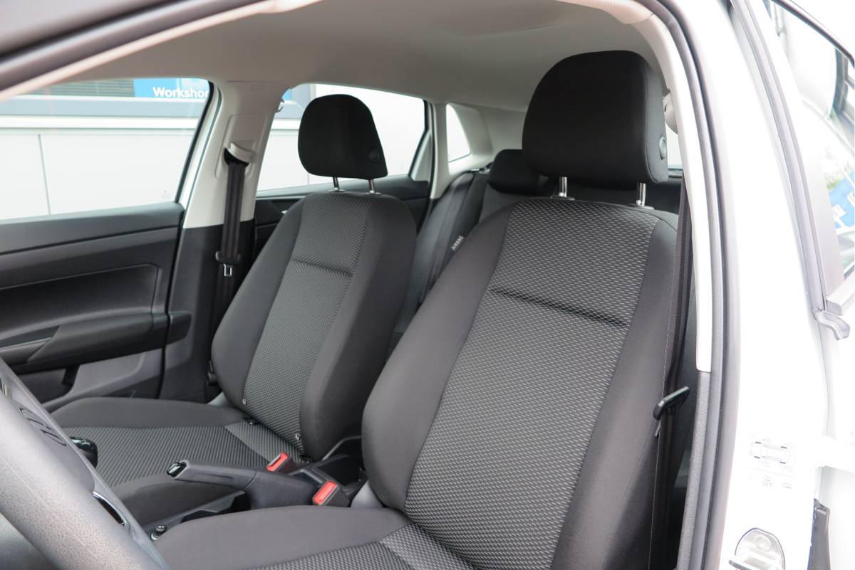 Volkswagen Polo Volkswagen Polo 1.0 TSI 95pk ,Airco , App connect, Navi via app, Smartphone integratie, DAB+ radio, Stuurwiel multifunctioneel, etc.