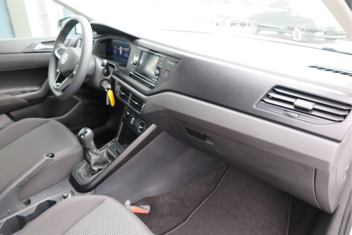 Volkswagen Polo Volkswagen Polo 1.0 TSI 95pk ,Airco , App connect, Navi via app, Smartphone integratie, DAB+ radio, Stuurwiel multifunctioneel, etc.