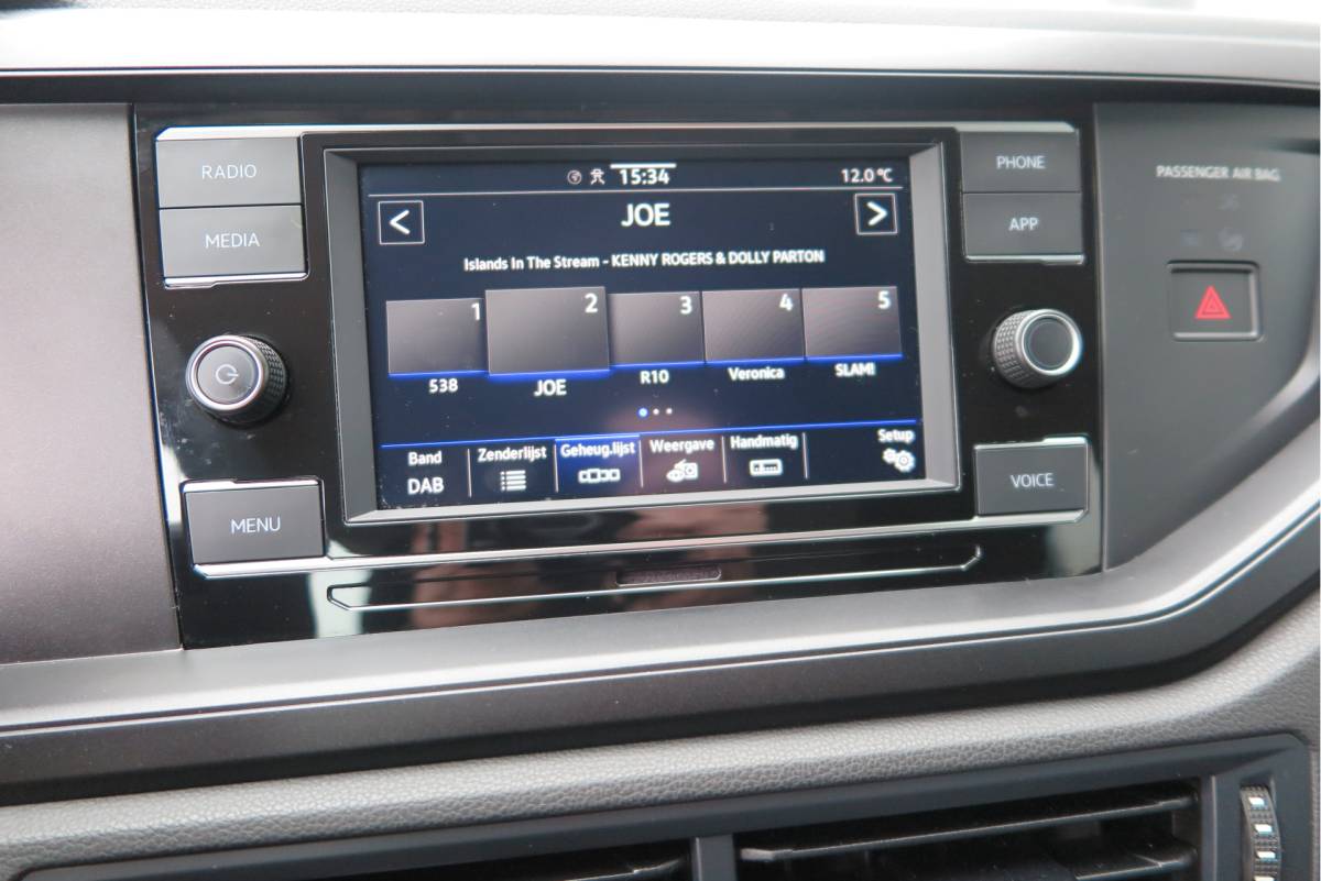 Volkswagen Polo Volkswagen Polo 1.0 TSI 95pk ,Airco , App connect, Navi via app, Smartphone integratie, DAB+ radio, Stuurwiel multifunctioneel, etc.