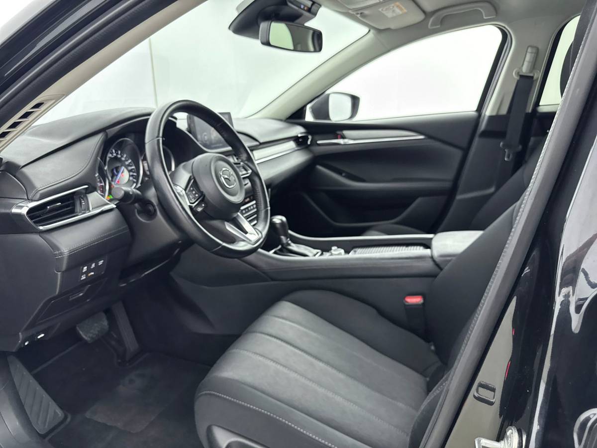 Mazda 6 Mazda 6 Sportbreak 2.0 SkyActiv-G 165 Business Comfort Automaat Acc,Apple carpl,Blis,Climate Contr,Stoel+stuur verwarming,Trekhaak