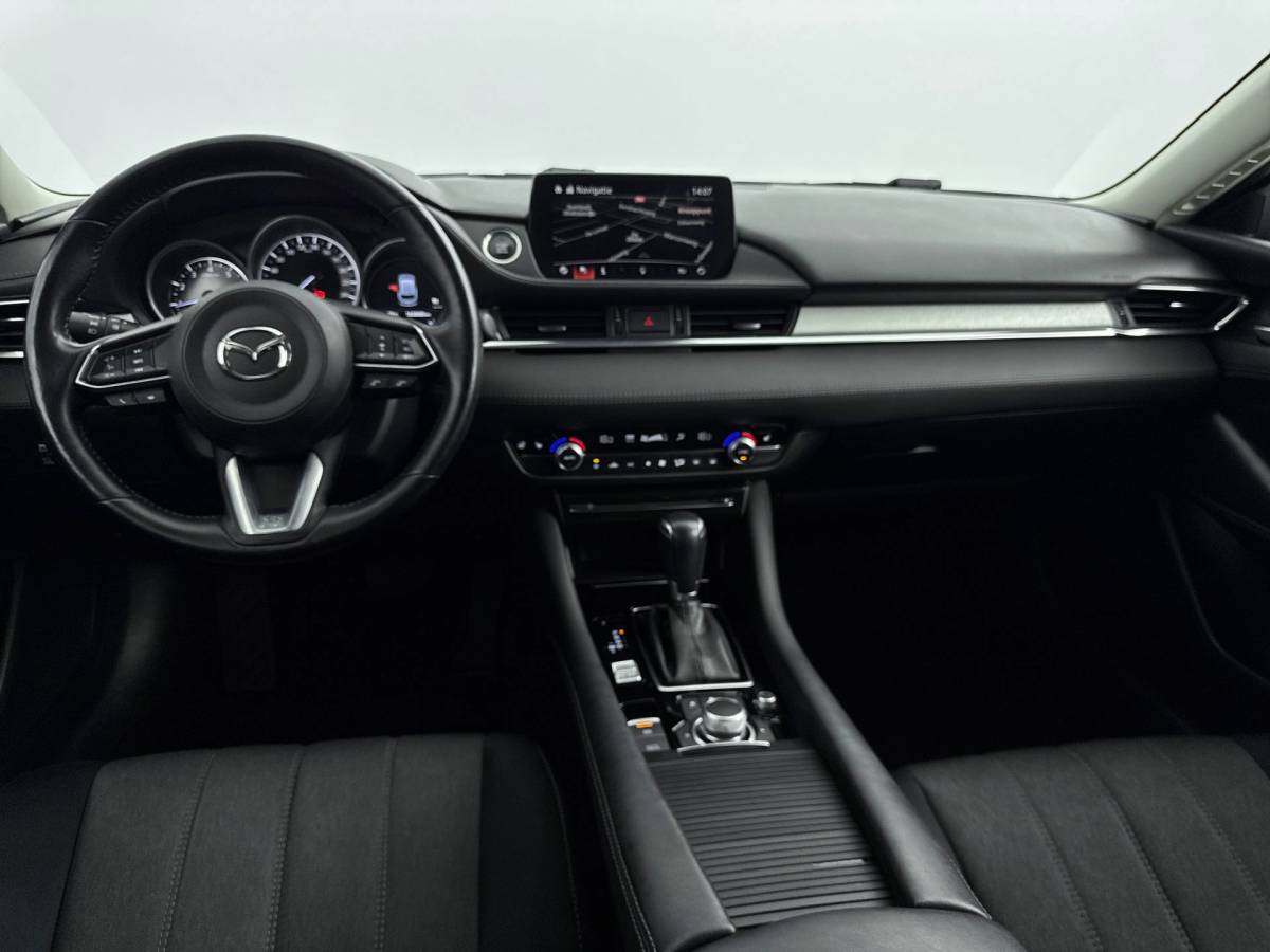 Mazda 6 Mazda 6 Sportbreak 2.0 SkyActiv-G 165 Business Comfort Automaat Acc,Apple carpl,Blis,Climate Contr,Stoel+stuur verwarming,Trekhaak