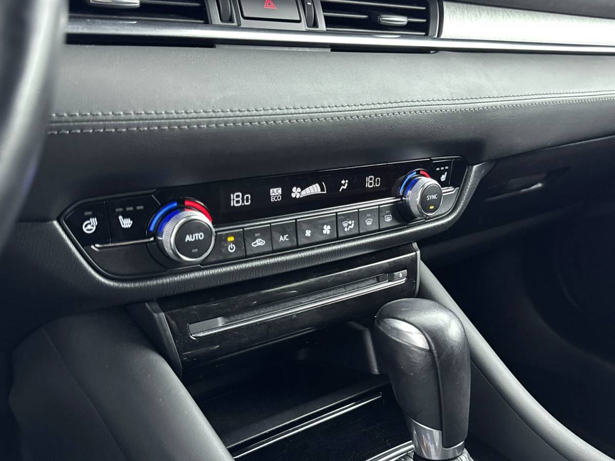 Mazda 6 Mazda 6 Sportbreak 2.0 SkyActiv-G 165 Business Comfort Automaat Acc,Apple carpl,Blis,Climate Contr,Stoel+stuur verwarming,Trekhaak