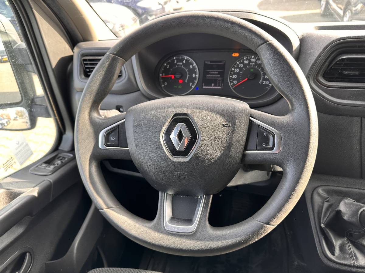 Renault Master Renault Master T35 2.3 dCi 180 L2H2 Energy ( 3-Pers ) *REFRIGERATED VEHICLE | DOUBLE SLIDING DOORS | CAMERA | AIR CONDITIONING | BLIND SPOT MONITOR | CRUISE CONTROL | PARKING SENSORS | TOW BAR*
