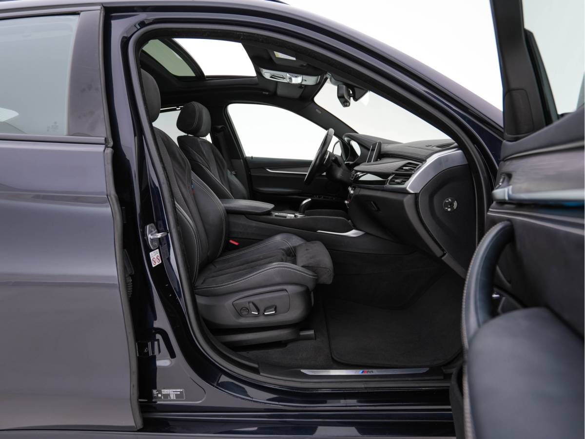 BMW X6 BMW X6 xDrive30d High Executive Design-Edition-Extravagance Aut. *PANO | LEATHER-ALCANTARA | FULL-LED | MEMORY-PACK | HEAD-UP | HIFI-SOUND | KEYLESS | DAB+ | BLIND-SPOT | CAMERA | HEATED-SPORTSEATS | SHIFTPADDLES | SOFTCLOSE | TOWBAR | 20”ALU*