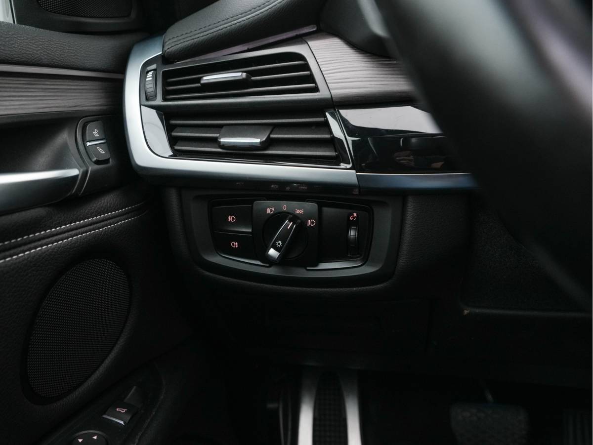 BMW X6 BMW X6 xDrive30d High Executive Design-Edition-Extravagance Aut. *PANO | LEATHER-ALCANTARA | FULL-LED | MEMORY-PACK | HEAD-UP | HIFI-SOUND | KEYLESS | DAB+ | BLIND-SPOT | CAMERA | HEATED-SPORTSEATS | SHIFTPADDLES | SOFTCLOSE | TOWBAR | 20”ALU*