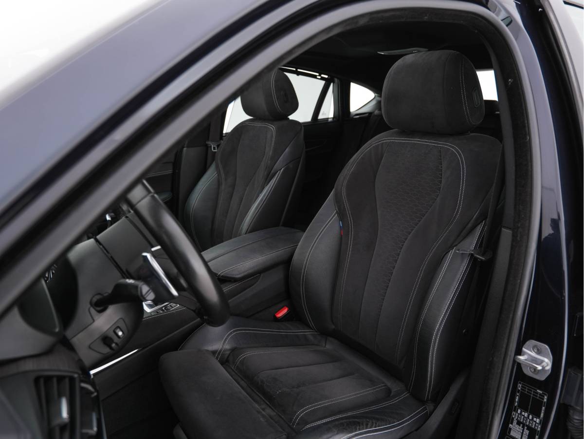 BMW X6 BMW X6 xDrive30d High Executive Design-Edition-Extravagance Aut. *PANO | LEATHER-ALCANTARA | FULL-LED | MEMORY-PACK | HEAD-UP | HIFI-SOUND | KEYLESS | DAB+ | BLIND-SPOT | CAMERA | HEATED-SPORTSEATS | SHIFTPADDLES | SOFTCLOSE | TOWBAR | 20”ALU*