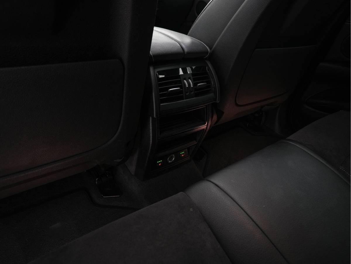 BMW X6 BMW X6 xDrive30d High Executive Design-Edition-Extravagance Aut. *PANO | LEATHER-ALCANTARA | FULL-LED | MEMORY-PACK | HEAD-UP | HIFI-SOUND | KEYLESS | DAB+ | BLIND-SPOT | CAMERA | HEATED-SPORTSEATS | SHIFTPADDLES | SOFTCLOSE | TOWBAR | 20”ALU*