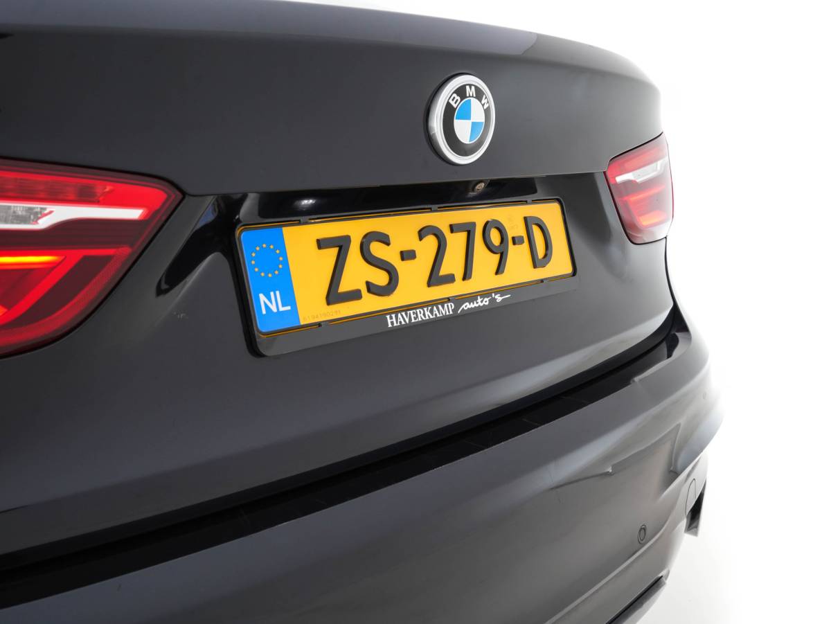 BMW X6 BMW X6 xDrive30d High Executive Design-Edition-Extravagance Aut. *PANO | LEATHER-ALCANTARA | FULL-LED | MEMORY-PACK | HEAD-UP | HIFI-SOUND | KEYLESS | DAB+ | BLIND-SPOT | CAMERA | HEATED-SPORTSEATS | SHIFTPADDLES | SOFTCLOSE | TOWBAR | 20”ALU*