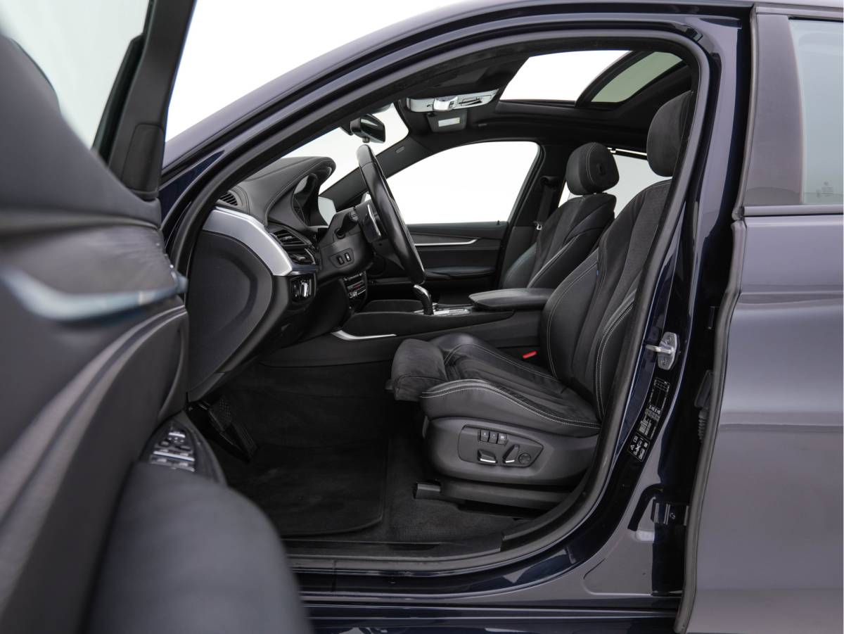 BMW X6 BMW X6 xDrive30d High Executive Design-Edition-Extravagance Aut. *PANO | LEATHER-ALCANTARA | FULL-LED | MEMORY-PACK | HEAD-UP | HIFI-SOUND | KEYLESS | DAB+ | BLIND-SPOT | CAMERA | HEATED-SPORTSEATS | SHIFTPADDLES | SOFTCLOSE | TOWBAR | 20”ALU*