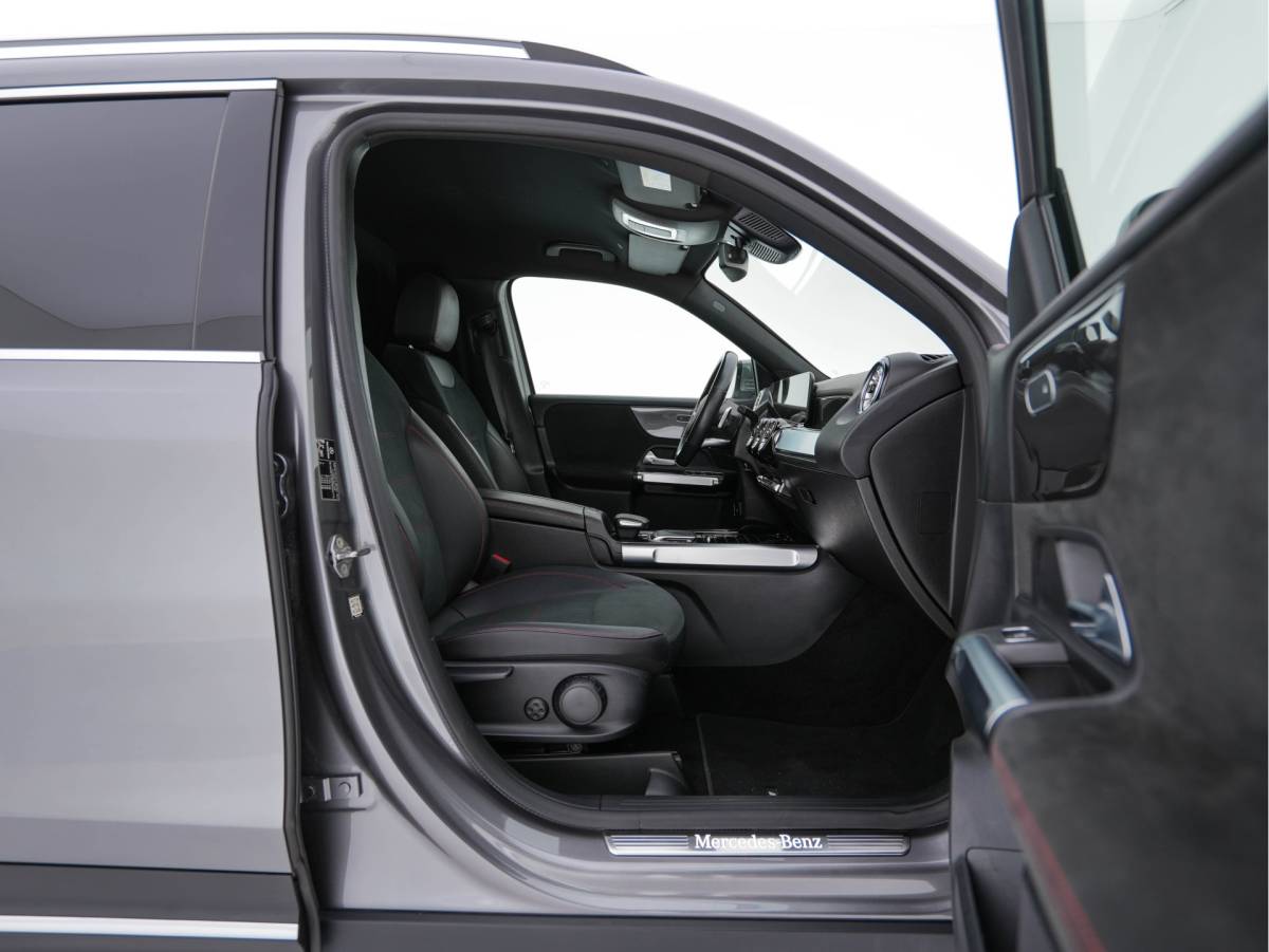 Mercedes-Benz GLB Mercedes-Benz GLB 200 d ( VAN ) Premium AMG-SportPack Aut. *LEATHER-MICROFIBRE | FULL-LED | AMBIENT-LIGHT | WIDE-SCREEN-DIGICOCKPIT | HEATED-SPORTSEATS | KEYLESS | NAVI-FULLMAP | DAB+ | ECC | PDC | CRUISE | 19”ALU*