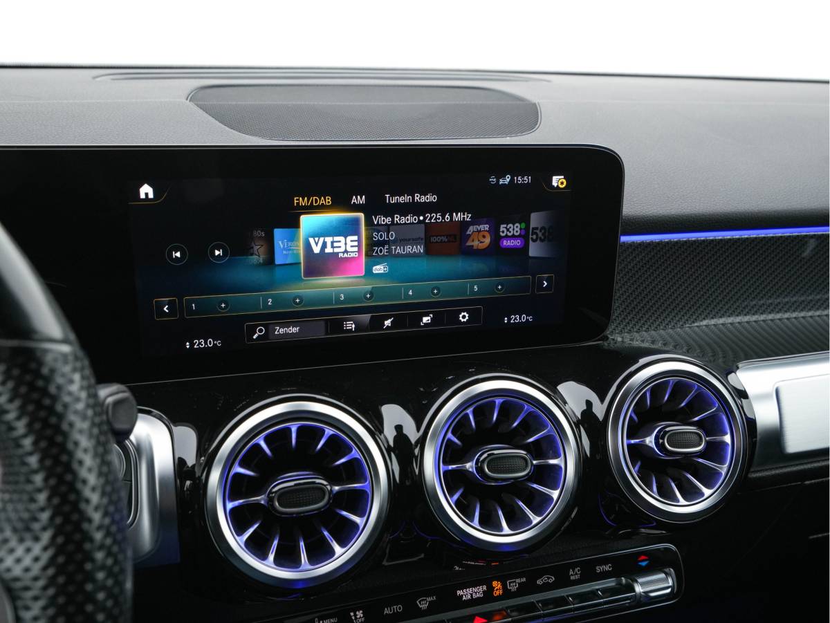 Mercedes-Benz GLB Mercedes-Benz GLB 200 d ( VAN ) Premium AMG-SportPack Aut. *LEATHER-MICROFIBRE | FULL-LED | AMBIENT-LIGHT | WIDE-SCREEN-DIGICOCKPIT | HEATED-SPORTSEATS | KEYLESS | NAVI-FULLMAP | DAB+ | ECC | PDC | CRUISE | 19”ALU*