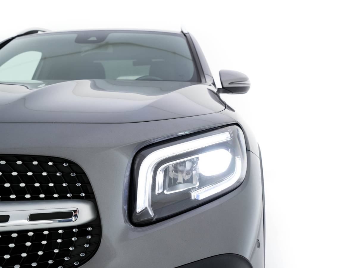 Mercedes-Benz GLB Mercedes-Benz GLB 200 d ( VAN ) Premium AMG-SportPack Aut. *LEATHER-MICROFIBRE | FULL-LED | AMBIENT-LIGHT | WIDE-SCREEN-DIGICOCKPIT | HEATED-SPORTSEATS | KEYLESS | NAVI-FULLMAP | DAB+ | ECC | PDC | CRUISE | 19”ALU*