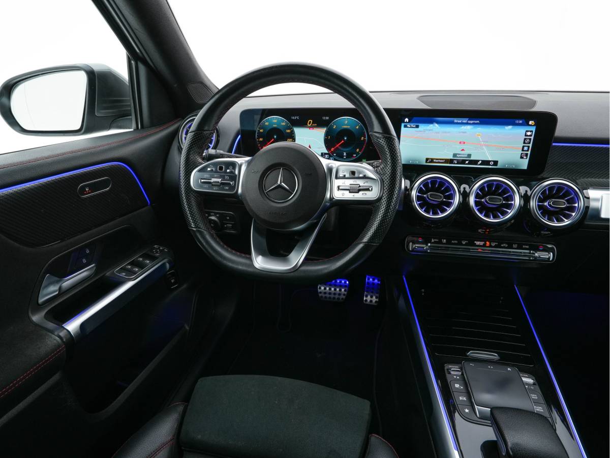 Mercedes-Benz GLB Mercedes-Benz GLB 200 d ( VAN ) Premium AMG-SportPack Aut. *LEATHER-MICROFIBRE | FULL-LED | AMBIENT-LIGHT | WIDE-SCREEN-DIGICOCKPIT | HEATED-SPORTSEATS | KEYLESS | NAVI-FULLMAP | DAB+ | ECC | PDC | CRUISE | 19”ALU*