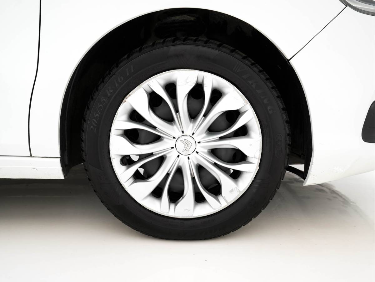 Citroën C4 Citroën C4 1.6 BlueHDi Feel *PANO | SPORT-SEATS | PDC | PRIVACY-GLASS | ECC | CRUISE | TOWBAR*