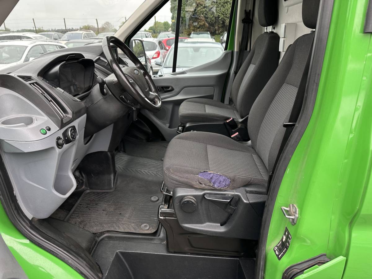 Ford Transit Ford Transit 350 2.0 TDCI L3H2 Trend *NAVI-FULLMAP | CAMERA | AIRCO | CRUISE | PDC | TOWBAR | IMPERIAL*