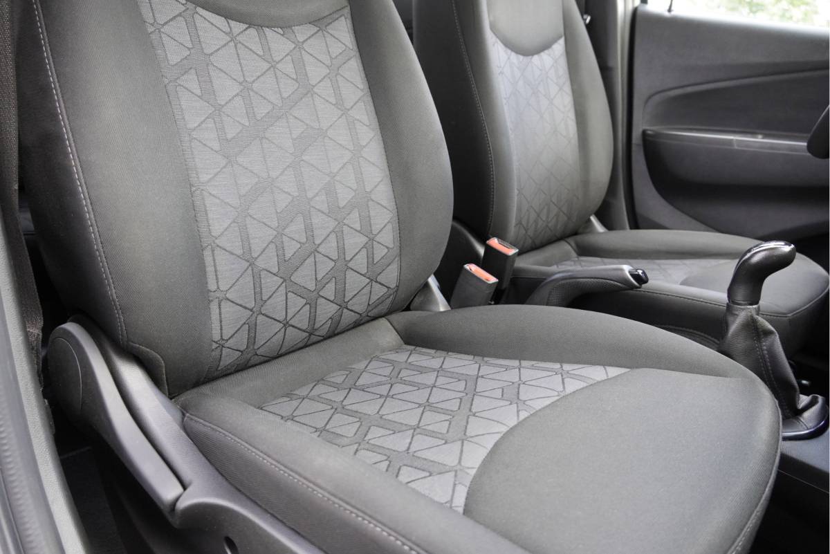Opel KARL Opel KARL 1.0 ecoFLEX 5drs 120 Jaar Edition BJ2019 Audio installatie | Airco | Cruise control | Getint glas