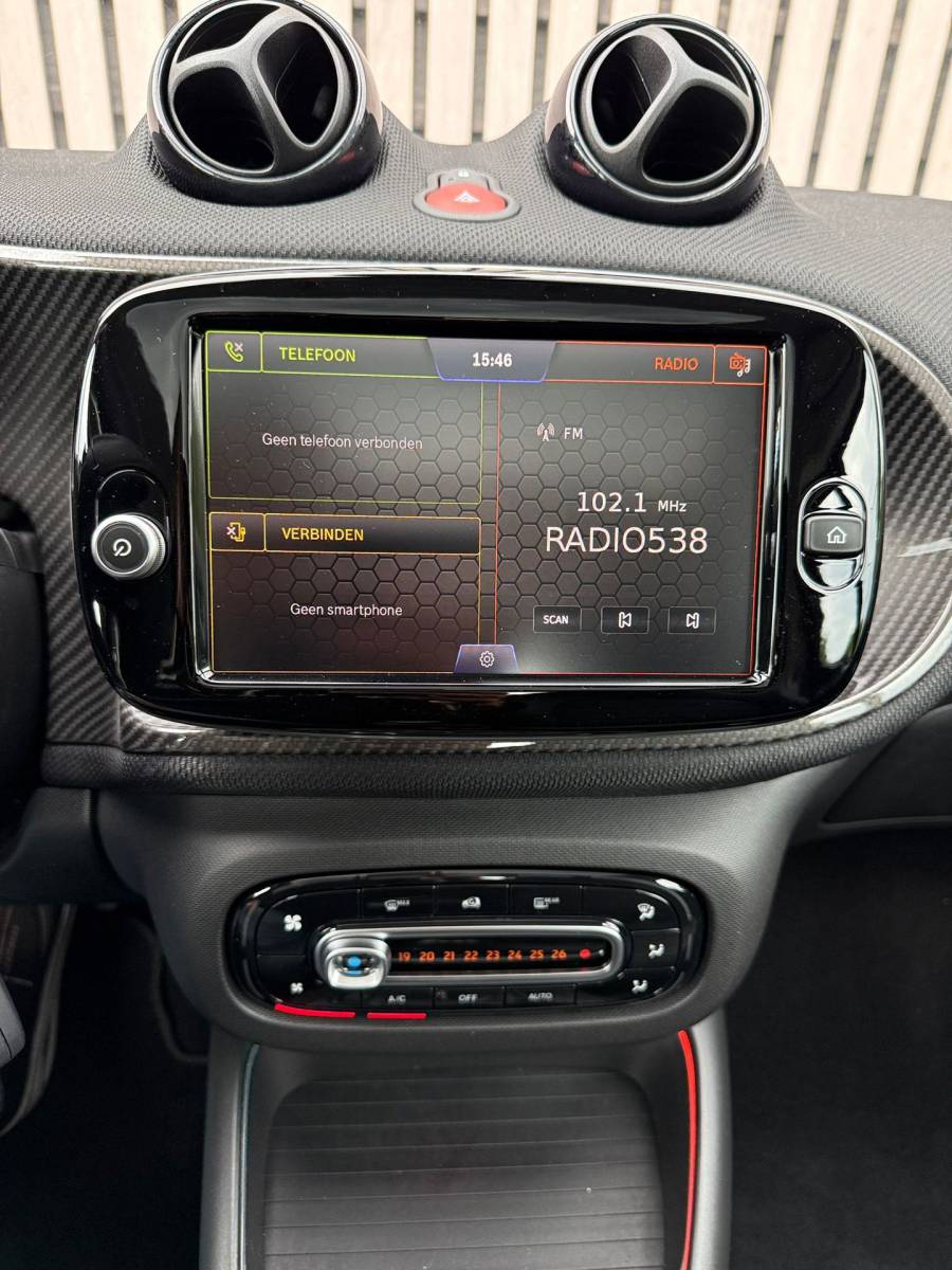 smart Fortwo Smart Fortwo EQ Comfort PLUS /Leer /Pano /JBL /Camera /Led