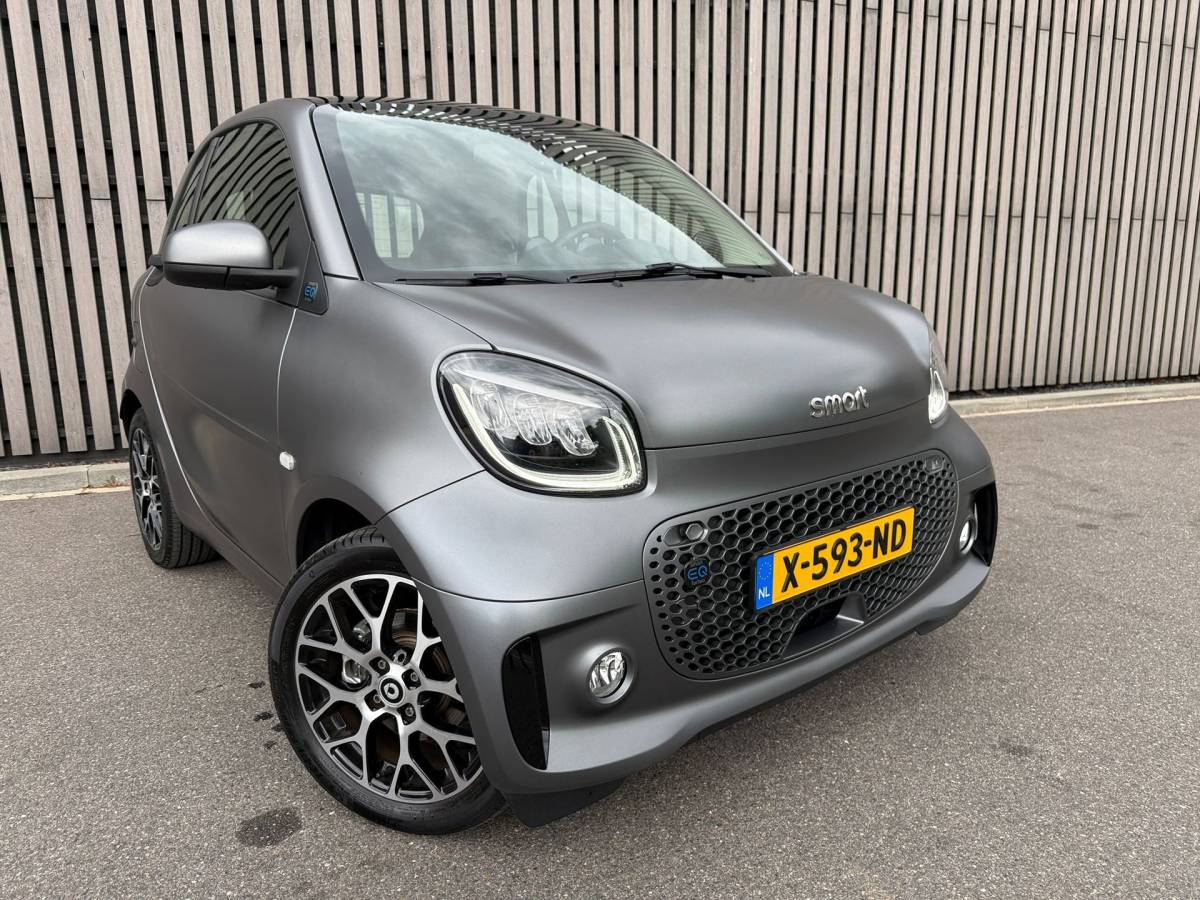 smart Fortwo Smart Fortwo EQ Comfort PLUS /Leer /Pano /JBL /Camera /Led