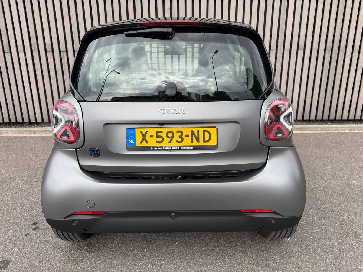 smart Fortwo Smart Fortwo EQ Comfort PLUS /Leer /Pano /JBL /Camera /Led
