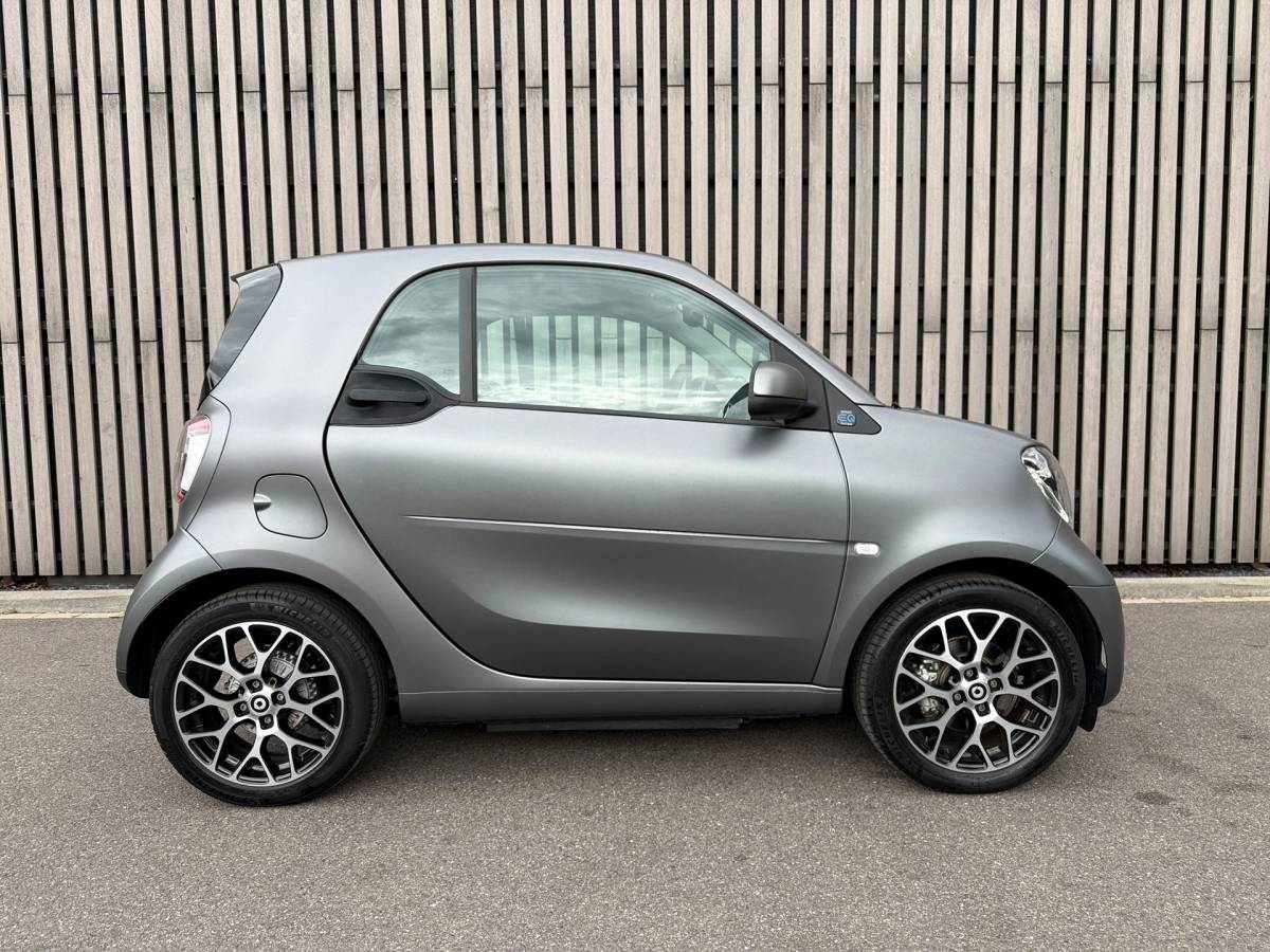 smart Fortwo Smart Fortwo EQ Comfort PLUS /Leer /Pano /JBL /Camera /Led