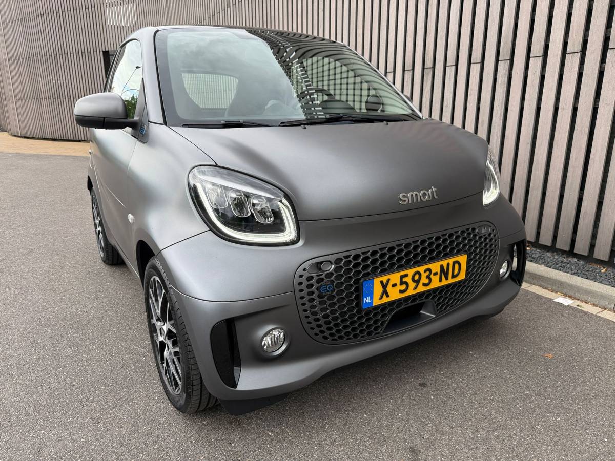 smart Fortwo Smart Fortwo EQ Comfort PLUS /Leer /Pano /JBL /Camera /Led