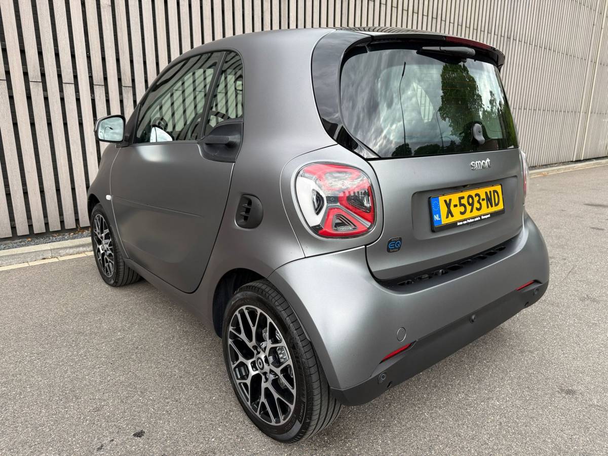 smart Fortwo Smart Fortwo EQ Comfort PLUS /Leer /Pano /JBL /Camera /Led