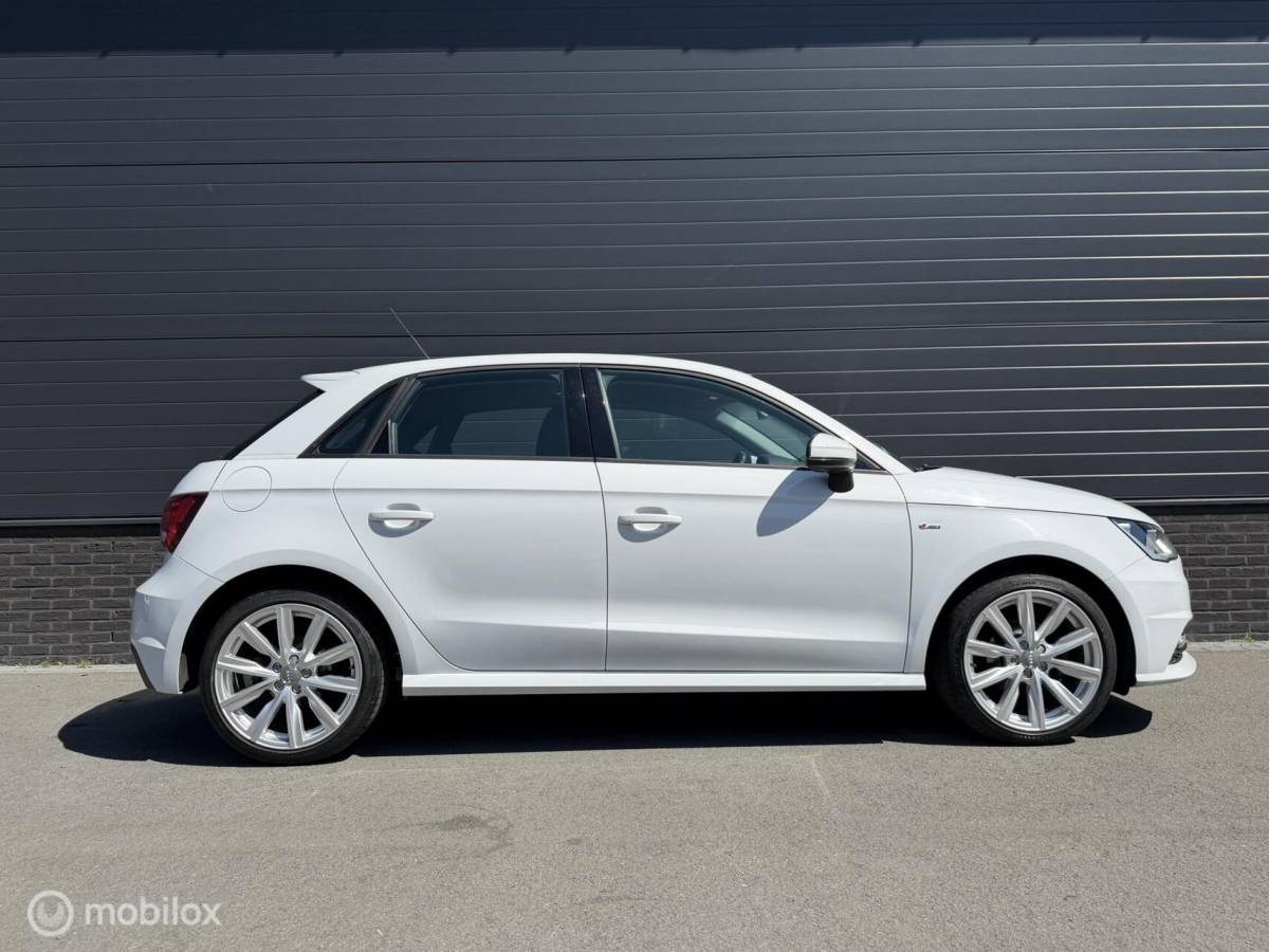 Audi A1 Sportback Audi A1 Sportback 1.0 TFSI S-Line TOPSTAAT! AIRCO*NAV*MEDIA
