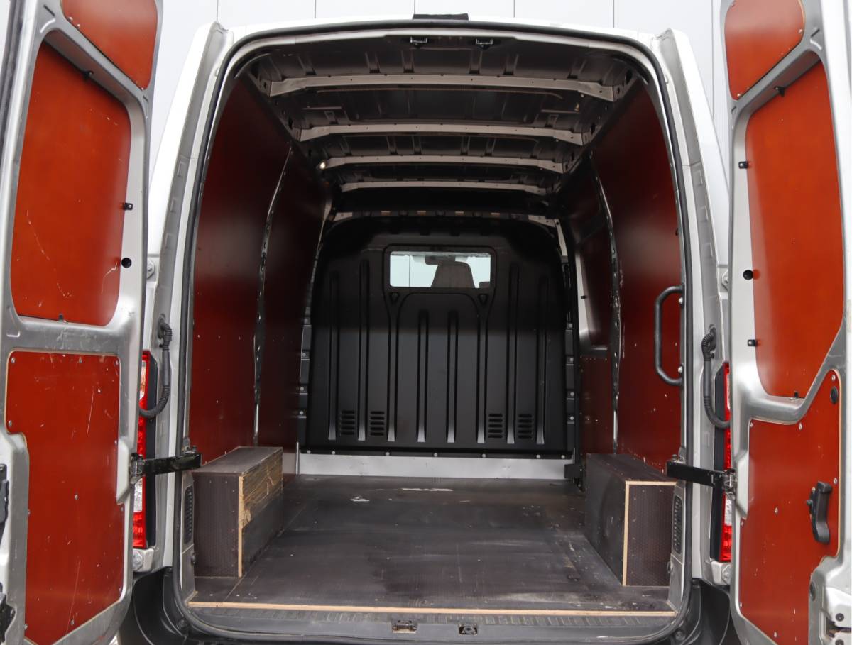 Renault Master Renault Master T35 2.3 dCi 135 L2H2 | Trekhaak | Camera | Navigatie
