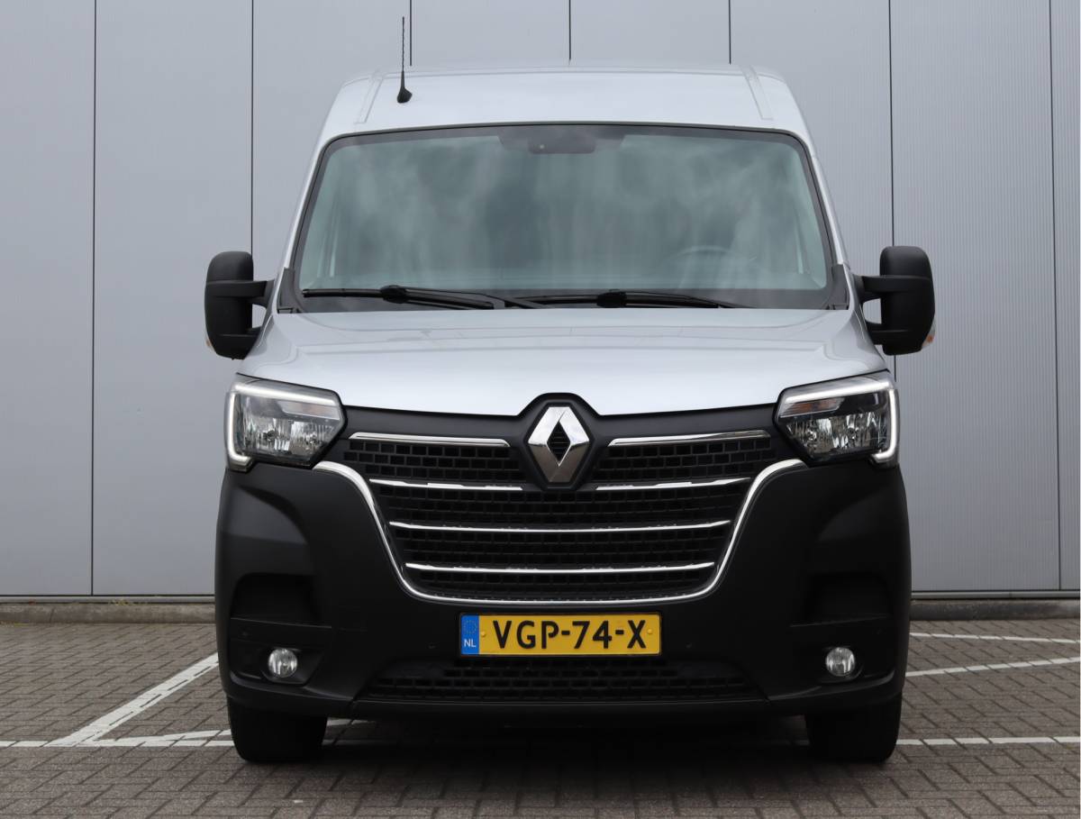 Renault Master Renault Master T35 2.3 dCi 135 L2H2 | Trekhaak | Camera | Navigatie