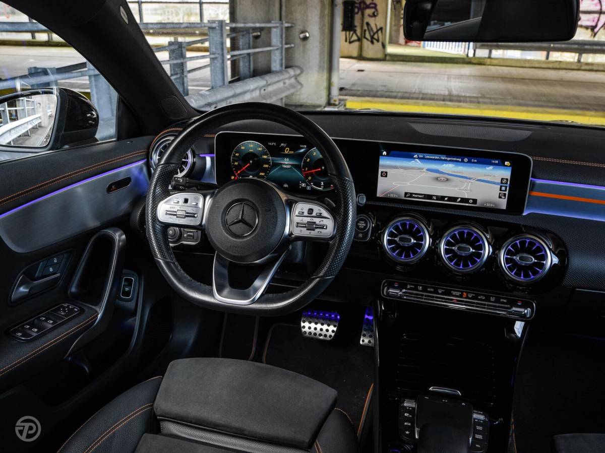 Mercedes-Benz CLA Mercedes CLA-klasse 250 4MATIC Premium Plus | Edition 1 AMG | Panoramadak | Distronic | Sfeerverlichting | Multibeam LED | Rondomzicht Camera | Widescreen | Keyless | 19″