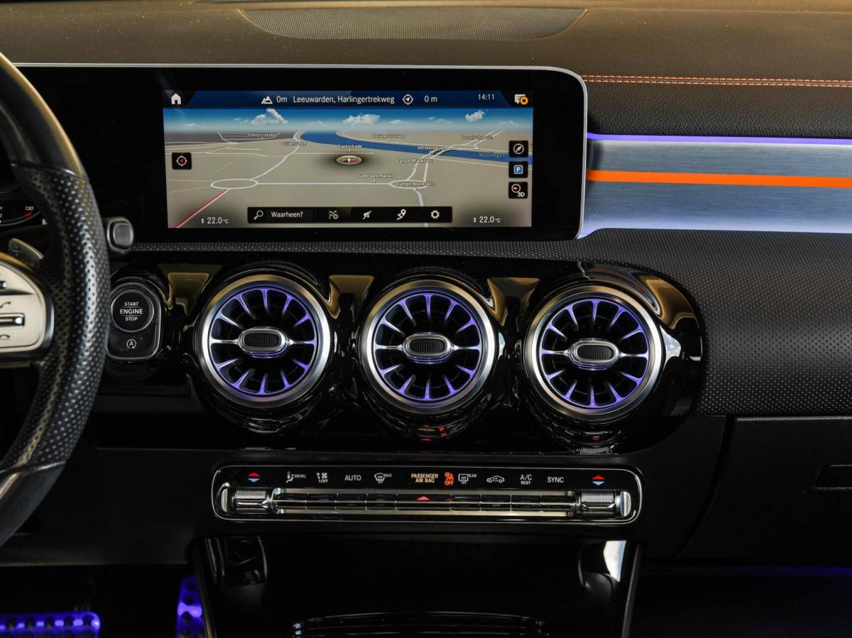 Mercedes-Benz CLA Mercedes CLA-klasse 250 4MATIC Premium Plus | Edition 1 AMG | Panoramadak | Distronic | Sfeerverlichting | Multibeam LED | Rondomzicht Camera | Widescreen | Keyless | 19″