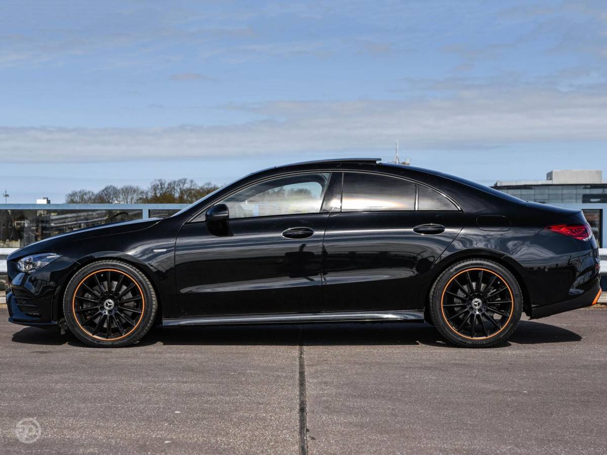 Mercedes-Benz CLA Mercedes CLA-klasse 250 4MATIC Premium Plus | Edition 1 AMG | Panoramadak | Distronic | Sfeerverlichting | Multibeam LED | Rondomzicht Camera | Widescreen | Keyless | 19″
