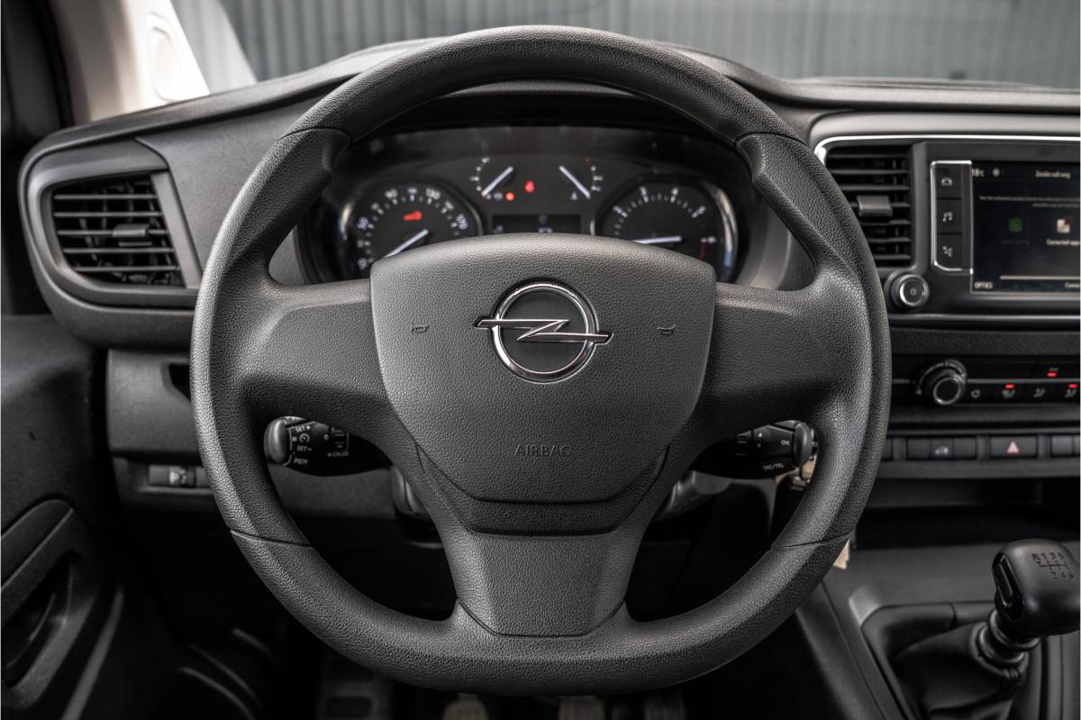 Opel Vivaro Opel Vivaro 2.0 | 145 PK | L3H1 | Camera | Carplay | Cruise | Airco | Parkeersensoren | 3-Zits