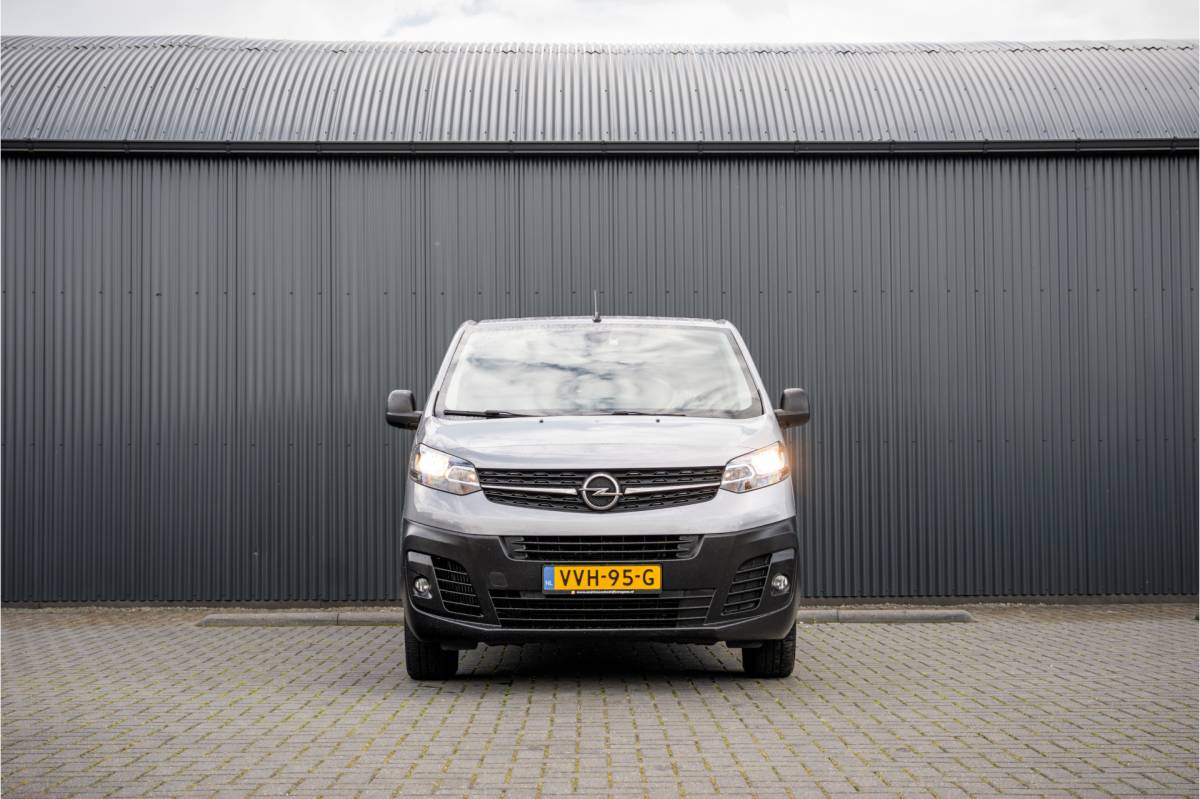 Opel Vivaro Opel Vivaro 2.0 | 145 PK | L3H1 | Camera | Carplay | Cruise | Airco | Parkeersensoren | 3-Zits