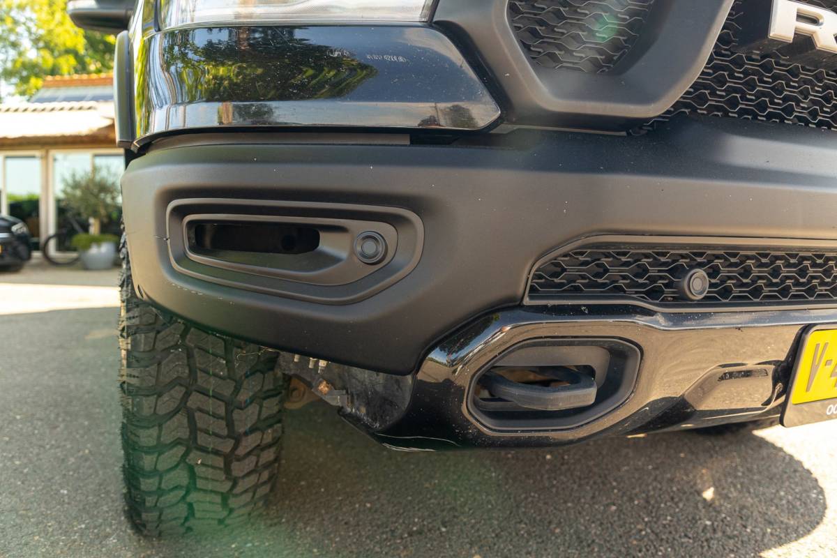 Dodge Ram 1500 Dodge Ram 1500 5.7 V8 4×4 Crew Cab Rebel Panoramadak I Leder zwart rood I Camera I Nieuwe banden I LPG I Luchtvering I Trekhaak