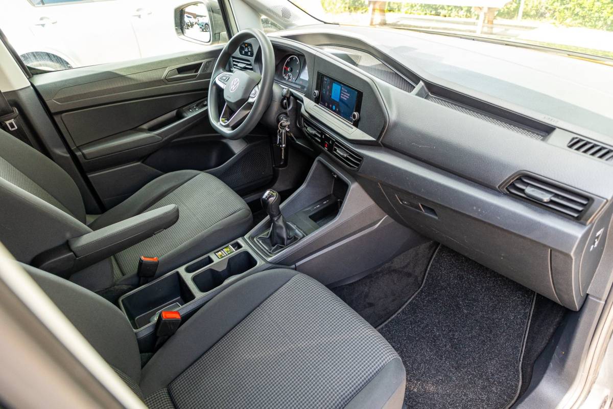 Volkswagen Caddy Volkswagen Caddy Cargo 2.0 TDI Comfort Trekhaak I Vloerplaat I Lat om Lat I Airco I Cruise I CarPlay I Android Auto I NAP