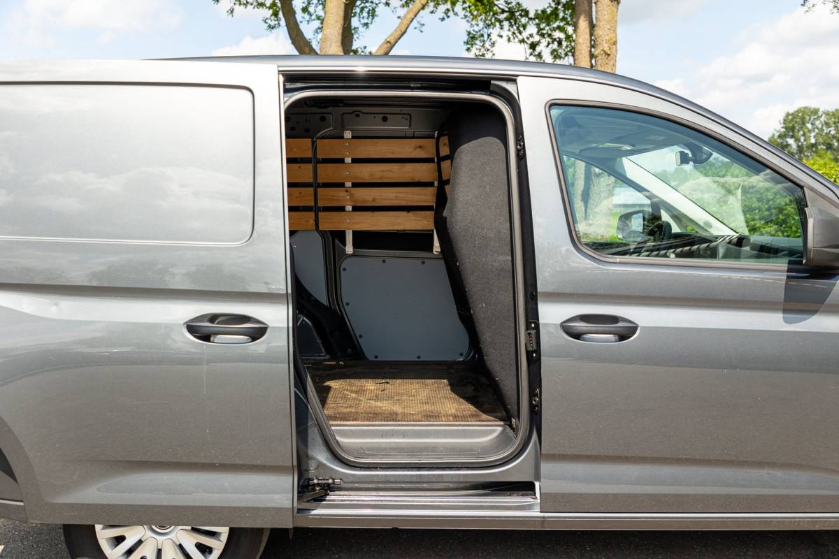Volkswagen Caddy Volkswagen Caddy Cargo 2.0 TDI Comfort Trekhaak I Vloerplaat I Lat om Lat I Airco I Cruise I CarPlay I Android Auto I NAP