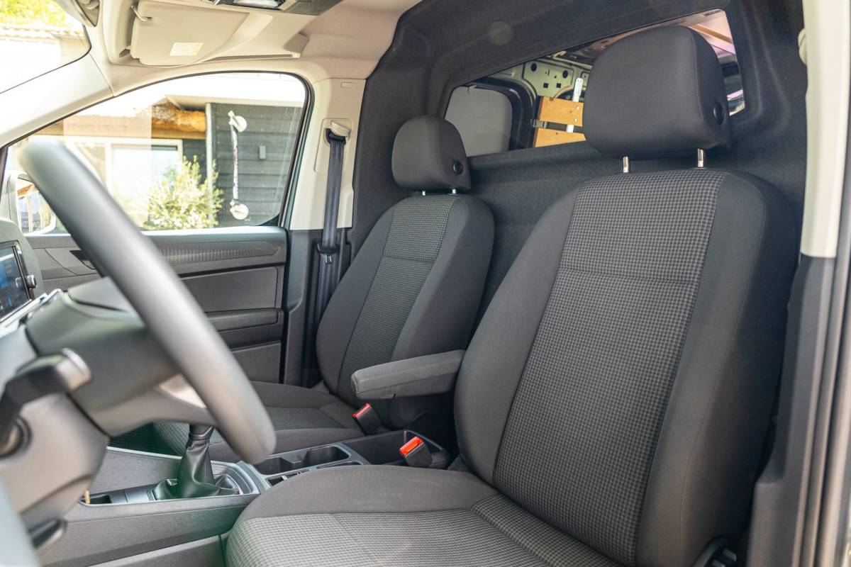 Volkswagen Caddy Volkswagen Caddy Cargo 2.0 TDI Comfort Trekhaak I Vloerplaat I Lat om Lat I Airco I Cruise I CarPlay I Android Auto I NAP