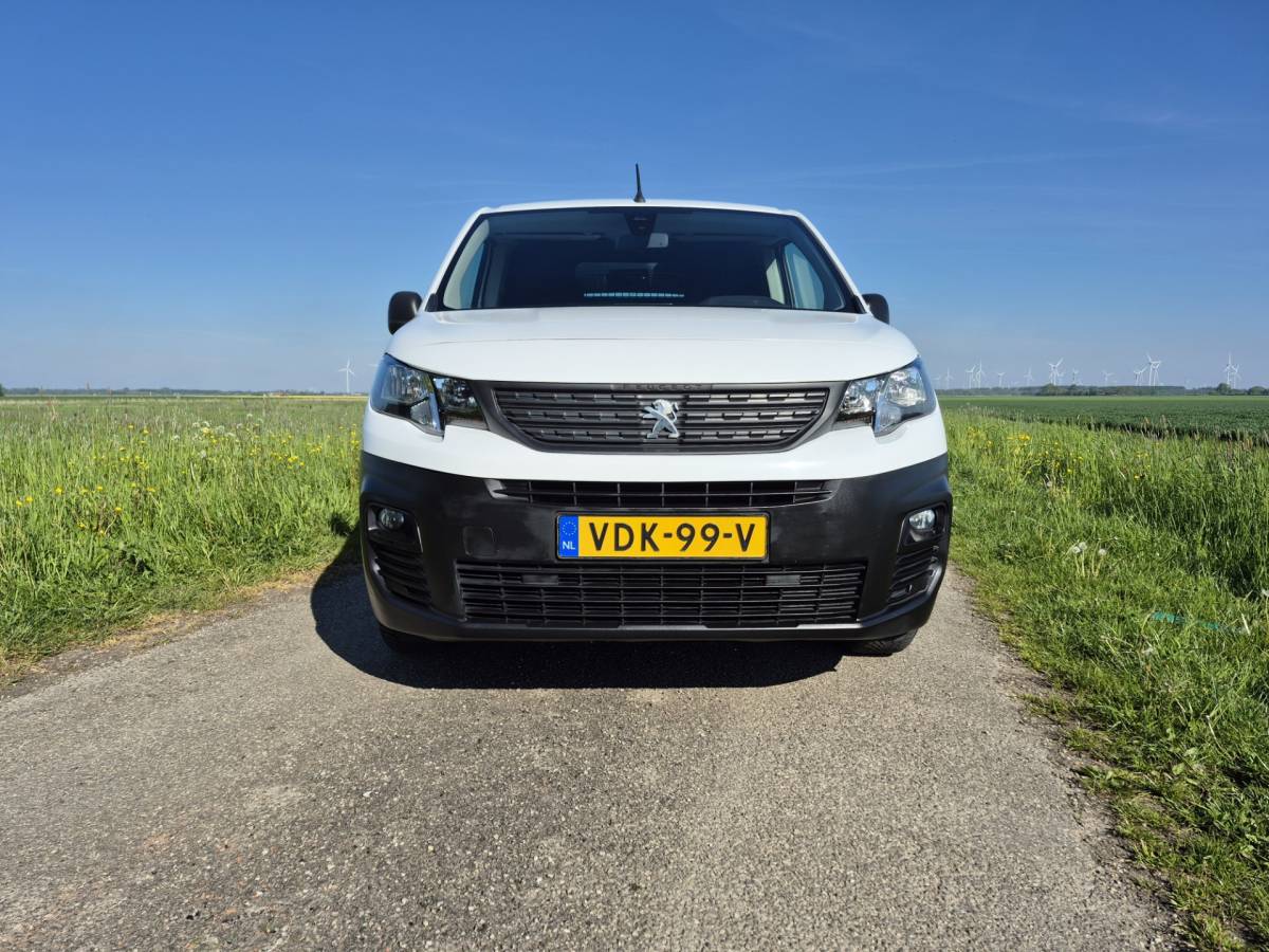 Peugeot Partner Peugeot Partner 1.5 BlueHDI Inrichting,100pk