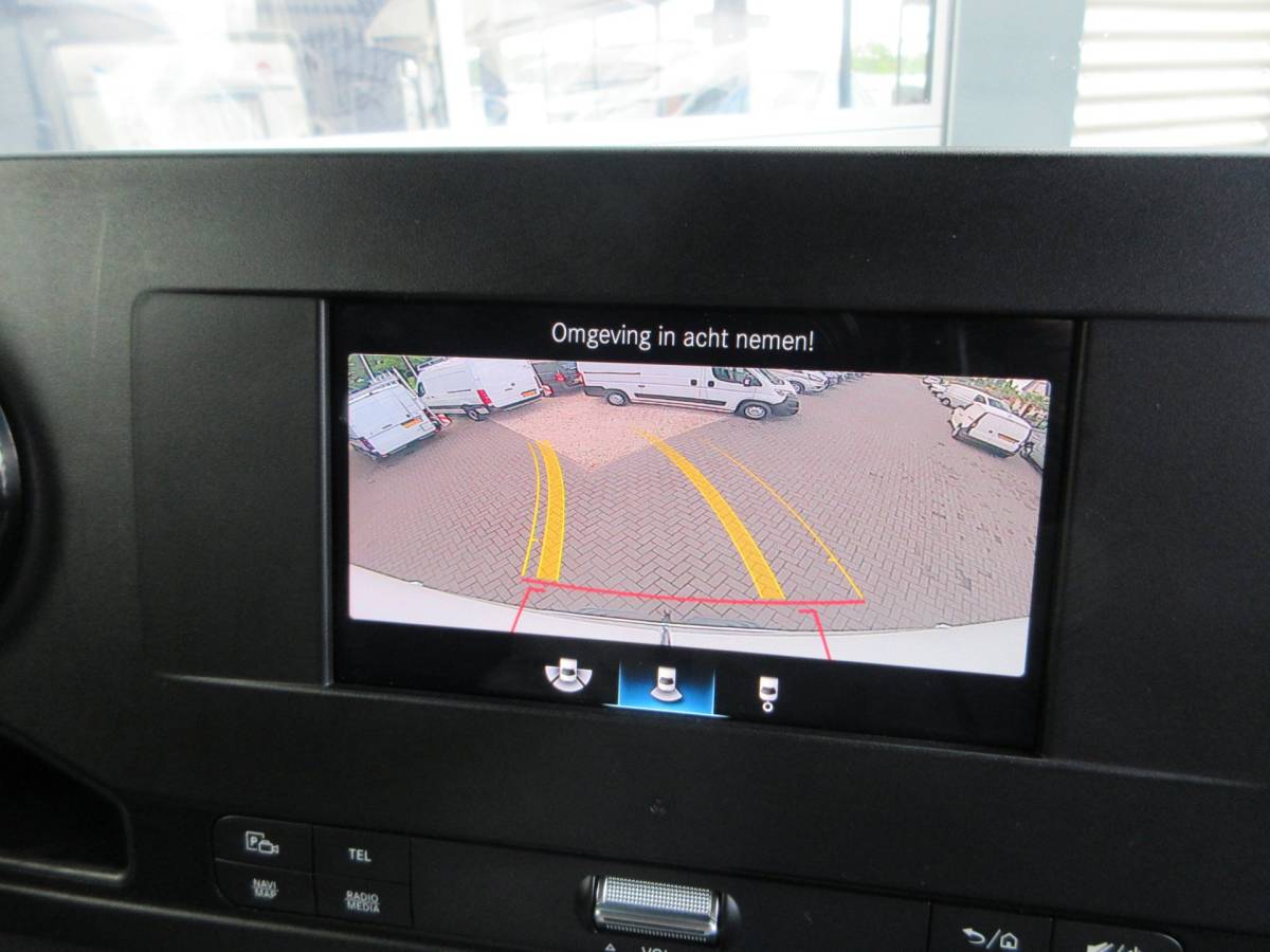 Mercedes-Benz Sprinter Mercedes-Benz Sprinter 215cdi, L2H2, Automaat, Airco, Camera, Navigatie, 3-Zits, Trekhaak.